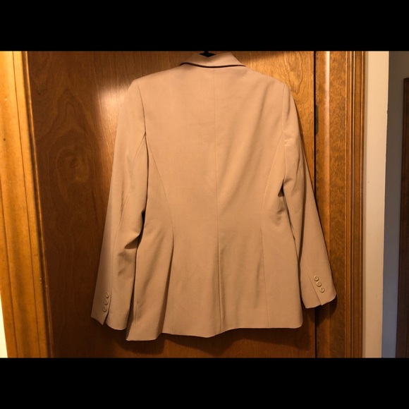 APOSTROPHE SUIT SIZE 6. EUC - Picture 2 of 7